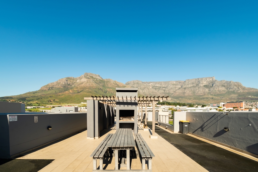 To Let 1 Bedroom Property for Rent in Zonnebloem Western Cape